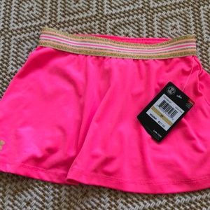 Hot pink Girls Under Armour skirt with built in Shorts. Size 3T.